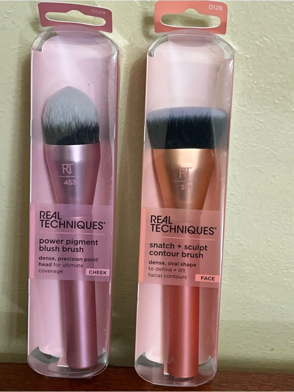 Real Techniques power pigment blush brush and snatch + sculpt contour brush
